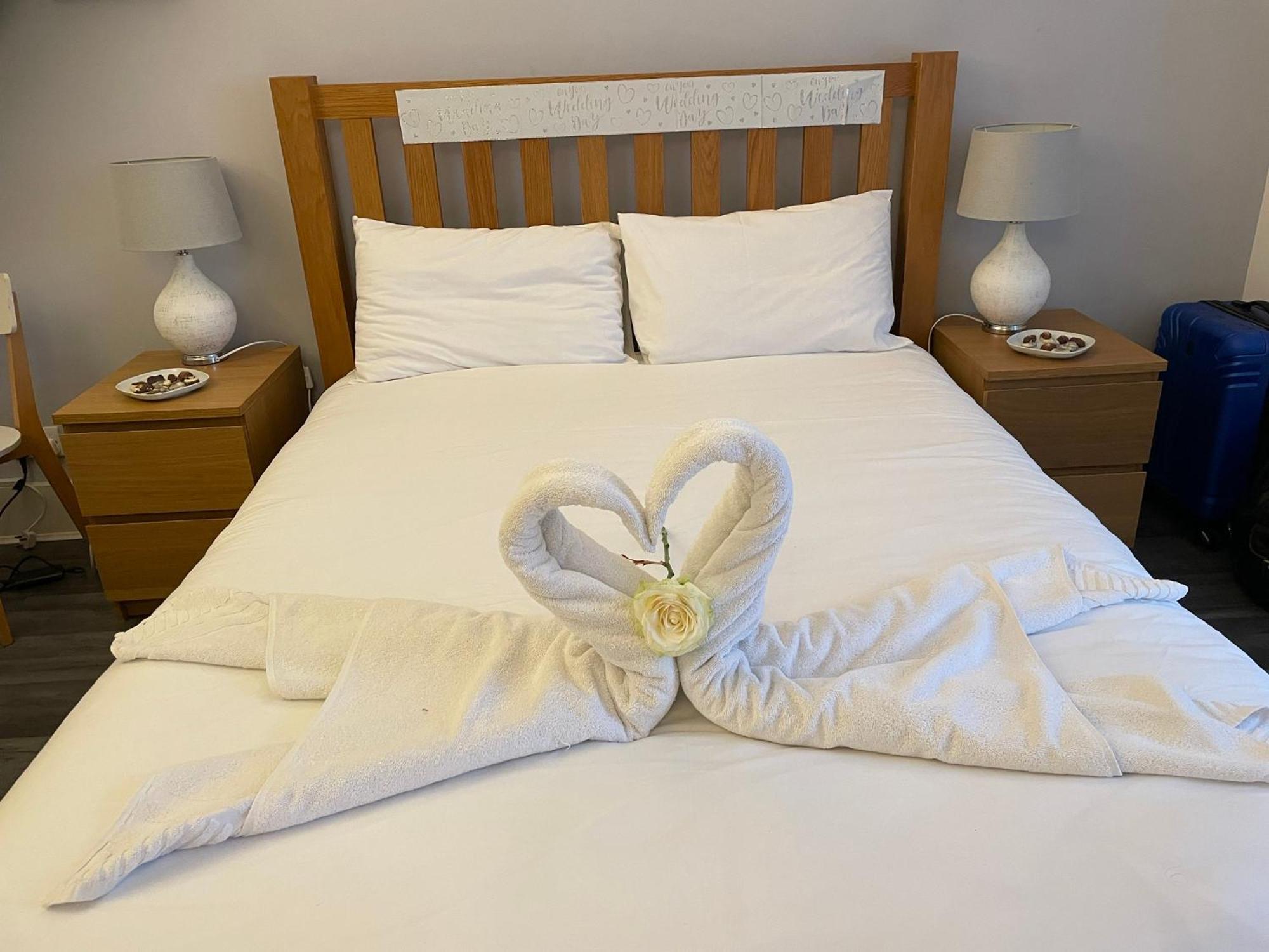 Bournemouth Hot Tub & Sauna Holiday Let المظهر الخارجي الصورة