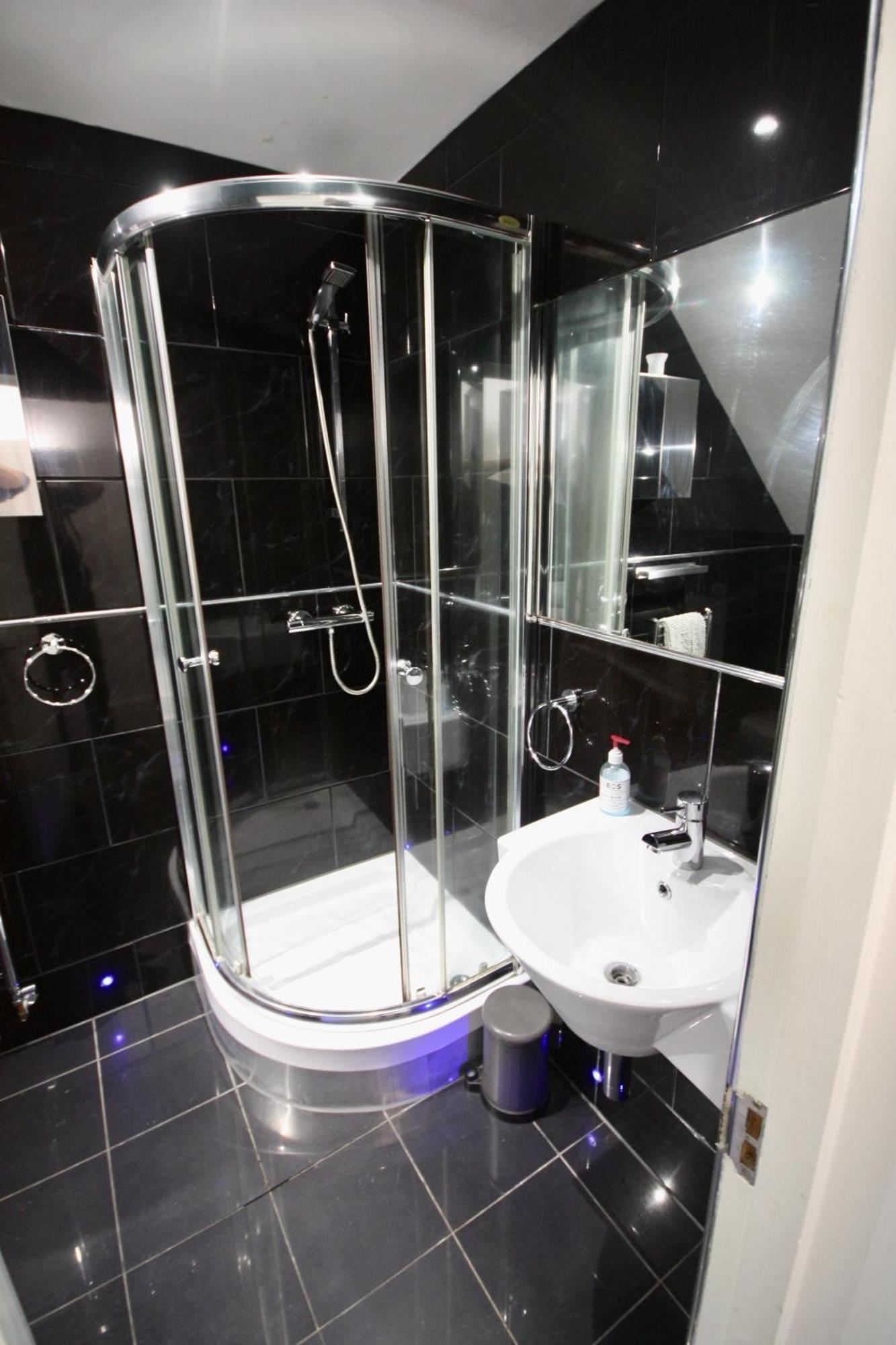 Bournemouth Hot Tub & Sauna Holiday Let المظهر الخارجي الصورة