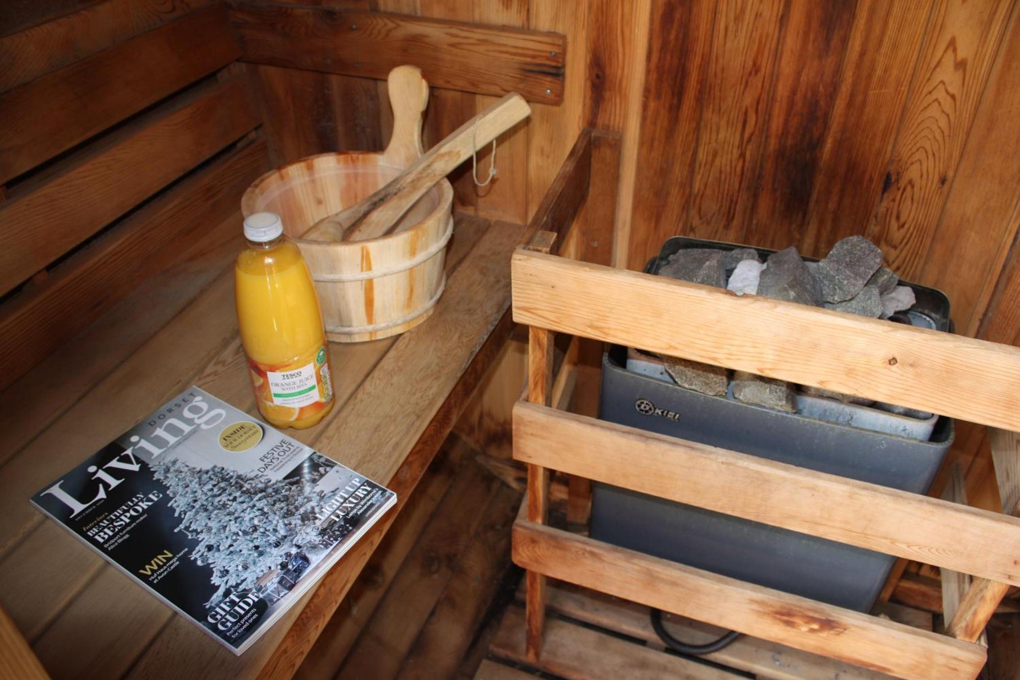 Bournemouth Hot Tub & Sauna Holiday Let المظهر الخارجي الصورة