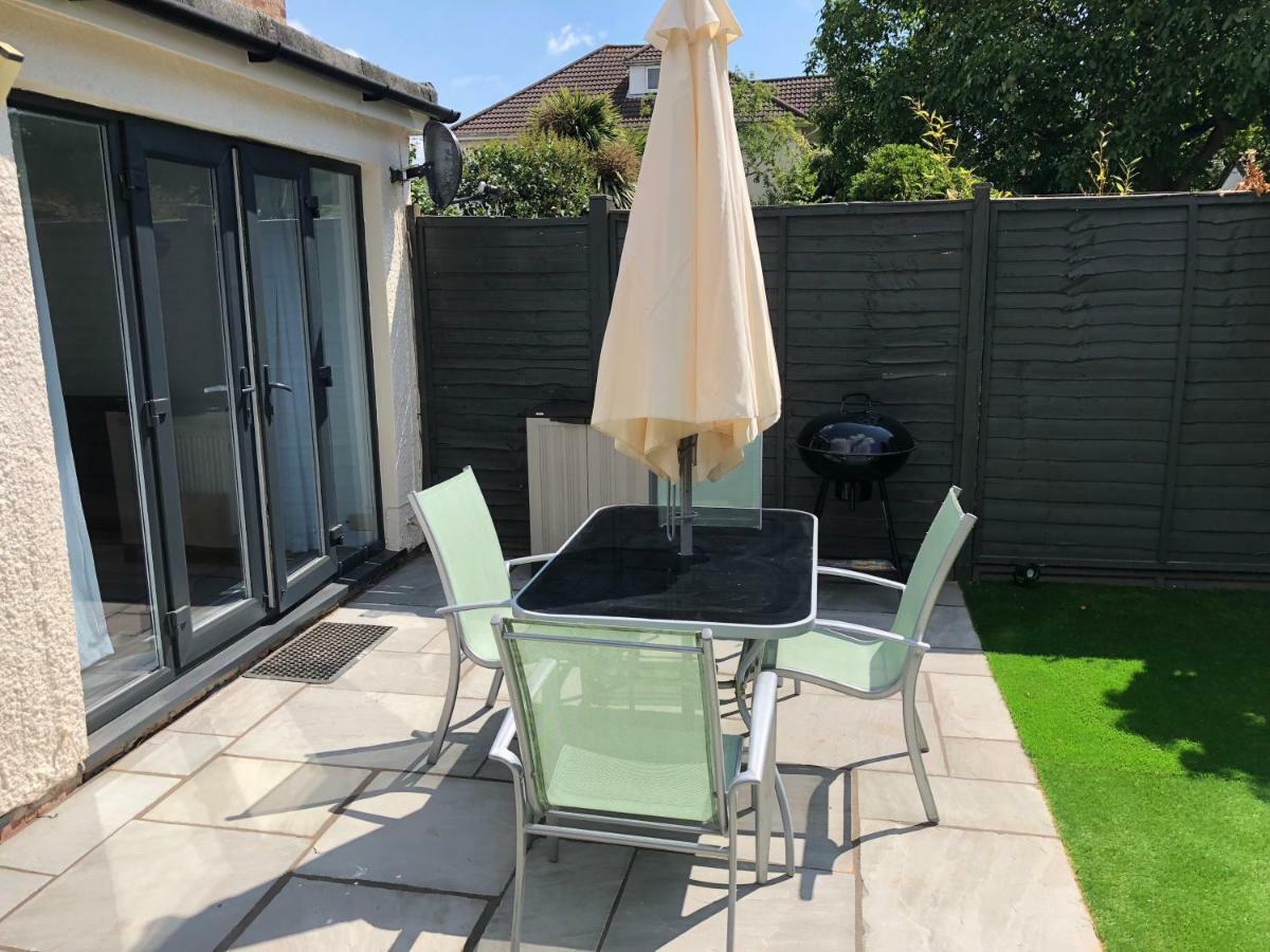 Bournemouth Hot Tub & Sauna Holiday Let المظهر الخارجي الصورة