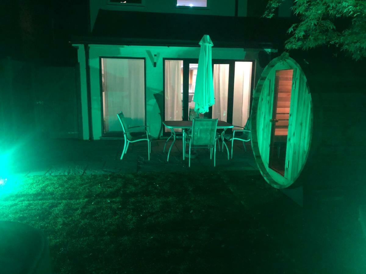 Bournemouth Hot Tub & Sauna Holiday Let المظهر الخارجي الصورة